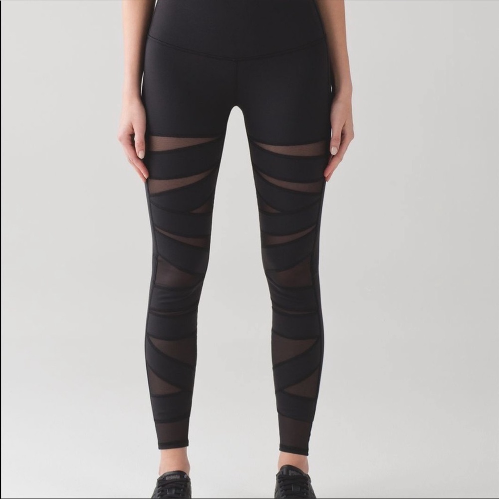 Lululemon Wunder Under Leggings With Mesh - image 1